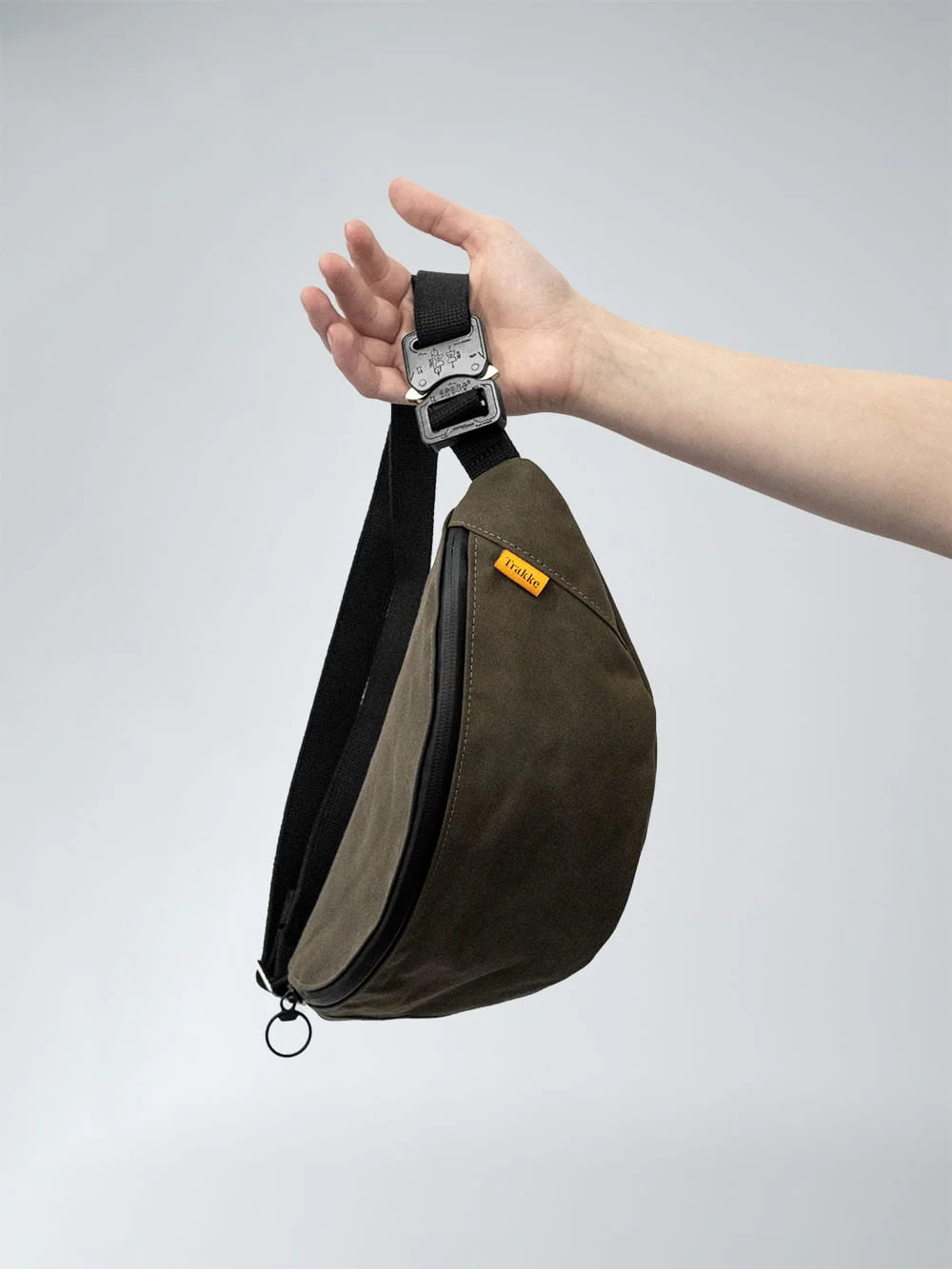 Trakke Banana Crossbody Bag - Image 8