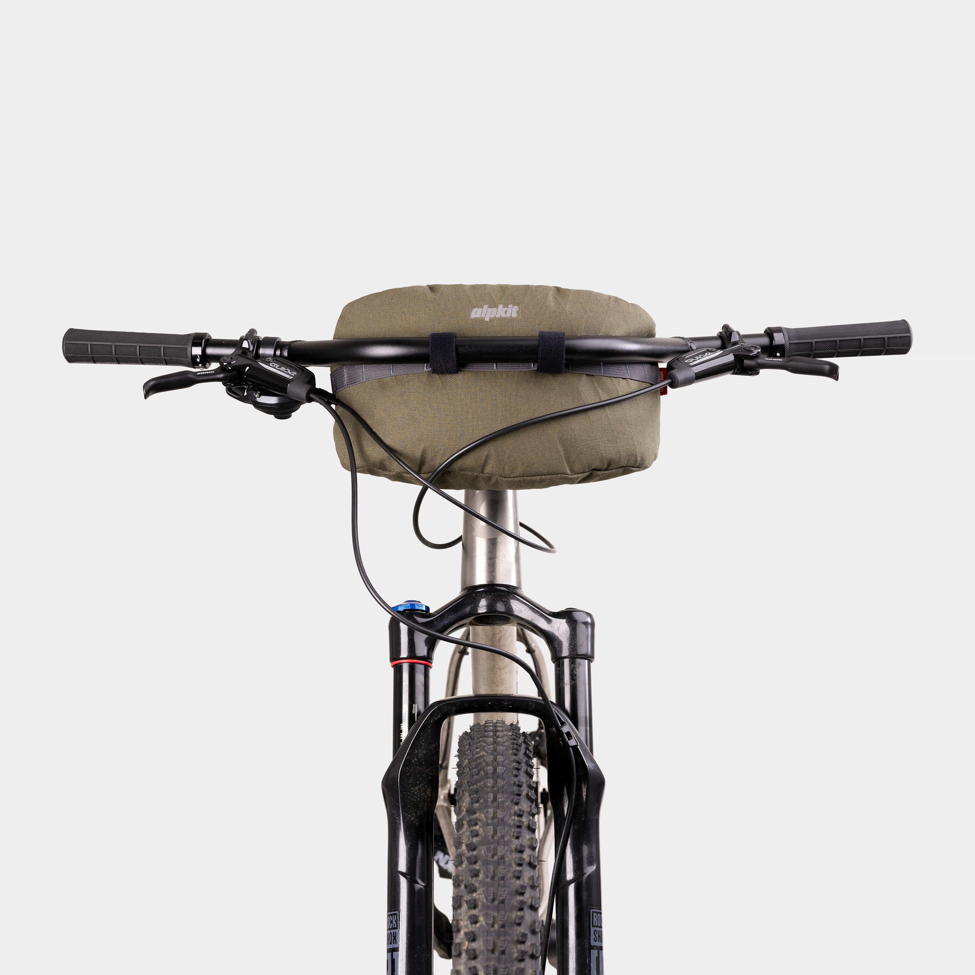 Confucius Loop Bar Bag - Image 7
