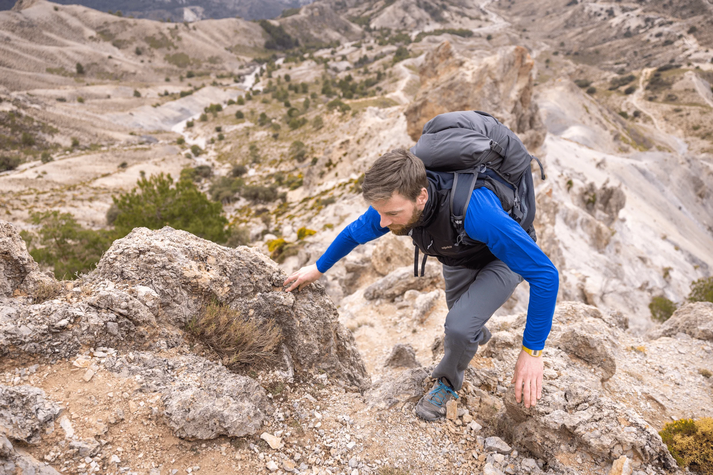 Sierra Vest [Mens] - Image 2
