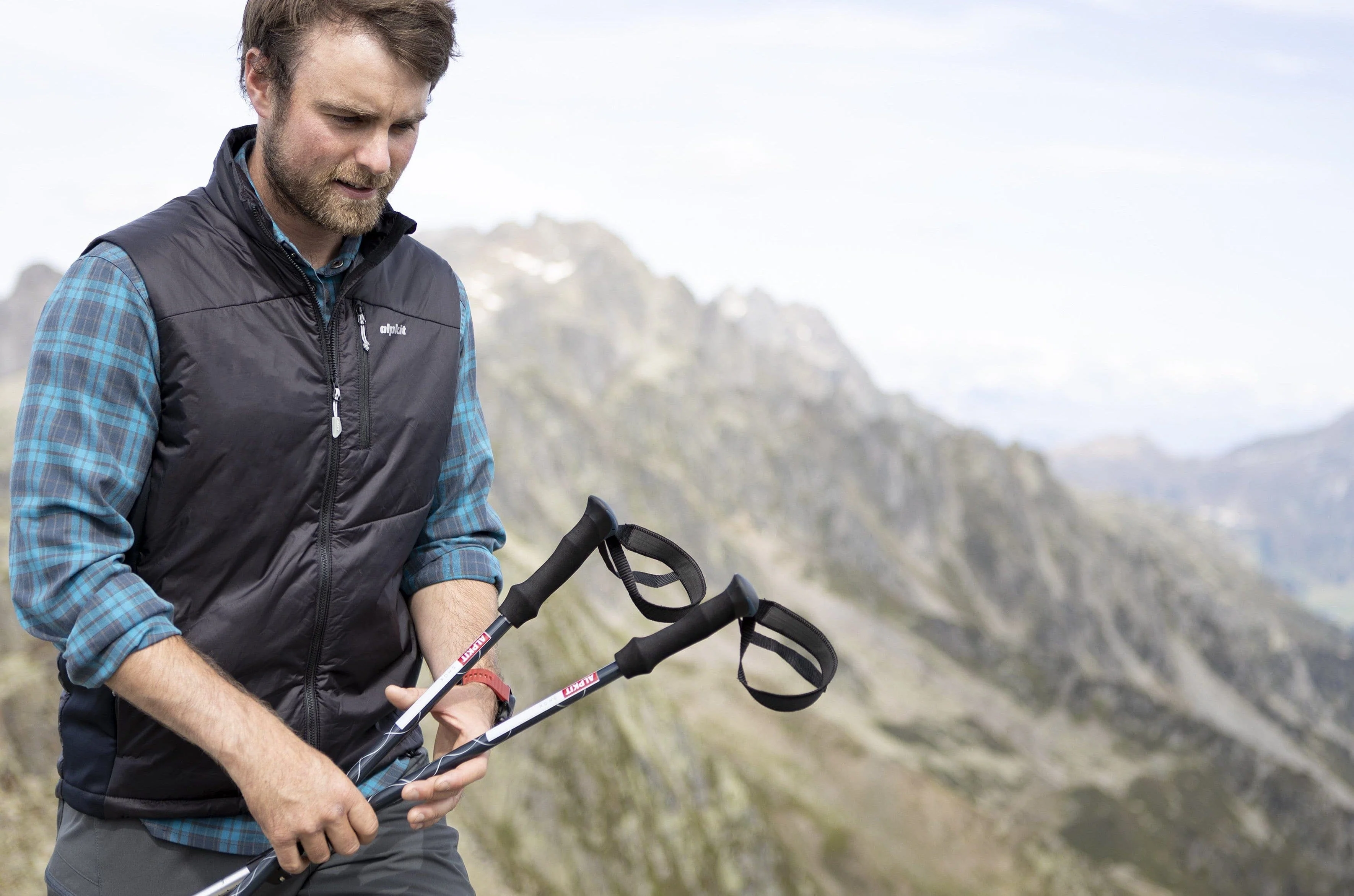 Sierra Vest [Mens] - Image 9