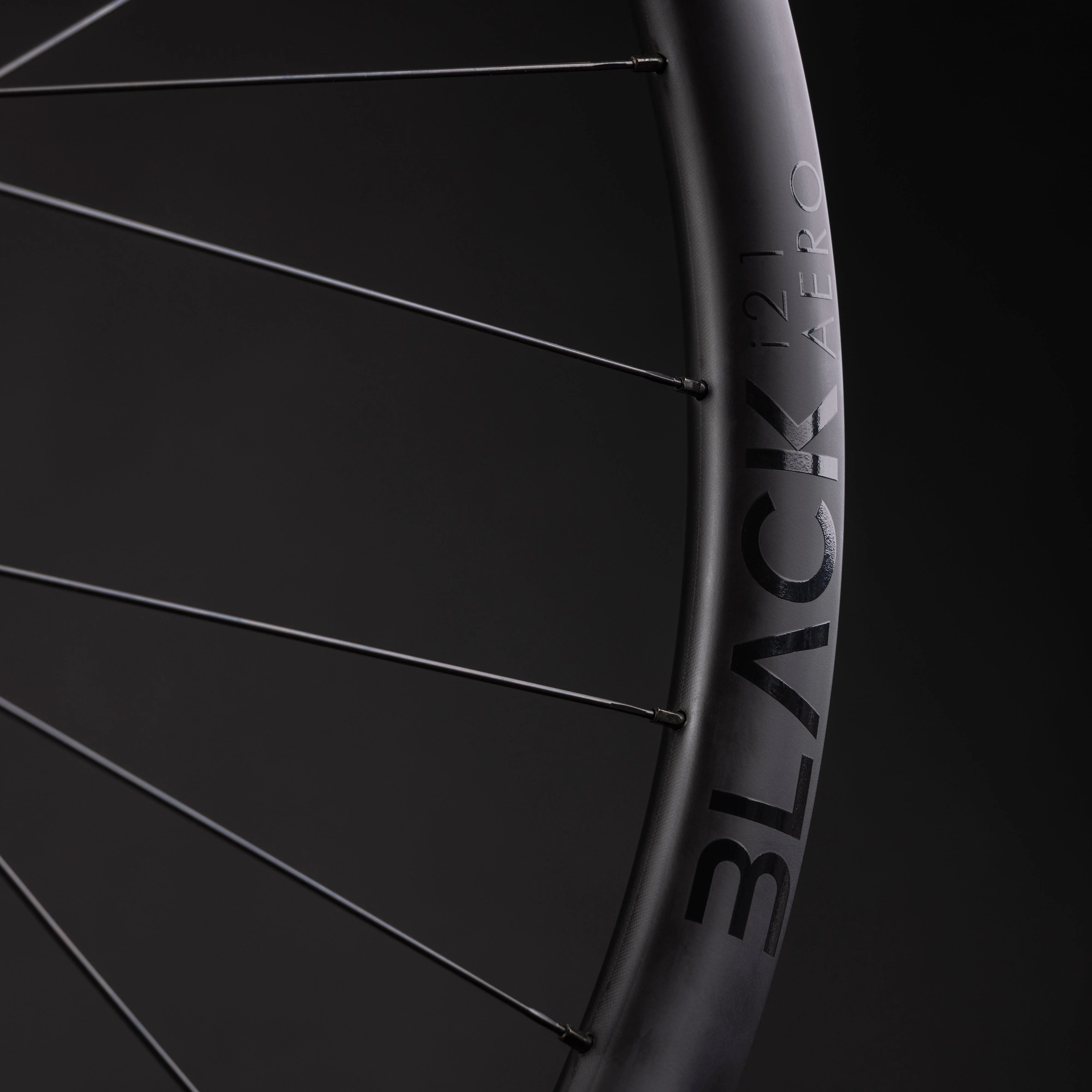 Sonder Black i21 Carbon Aero Wheelset - Image 2