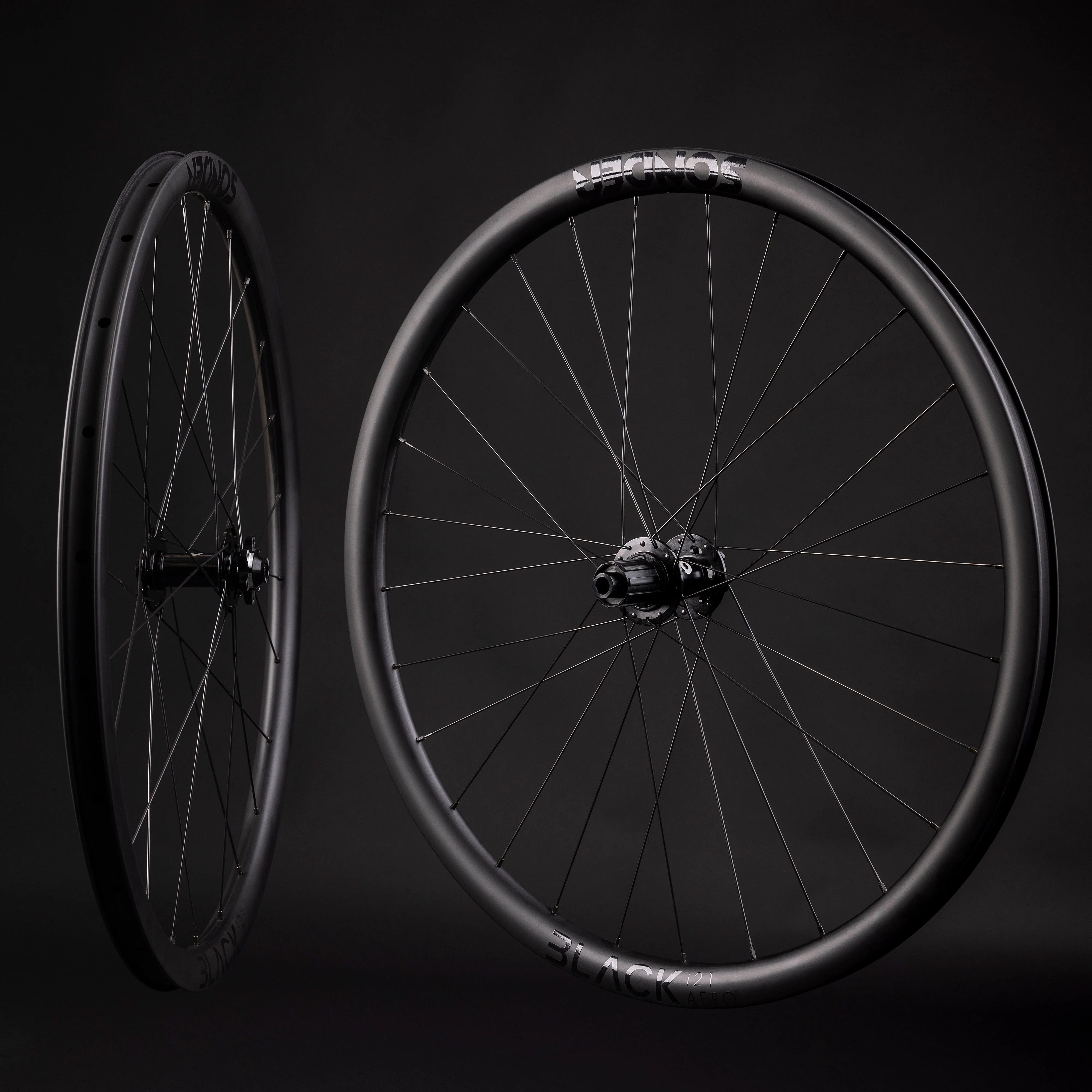 Sonder Black i21 Carbon Aero Wheelset - Image 3