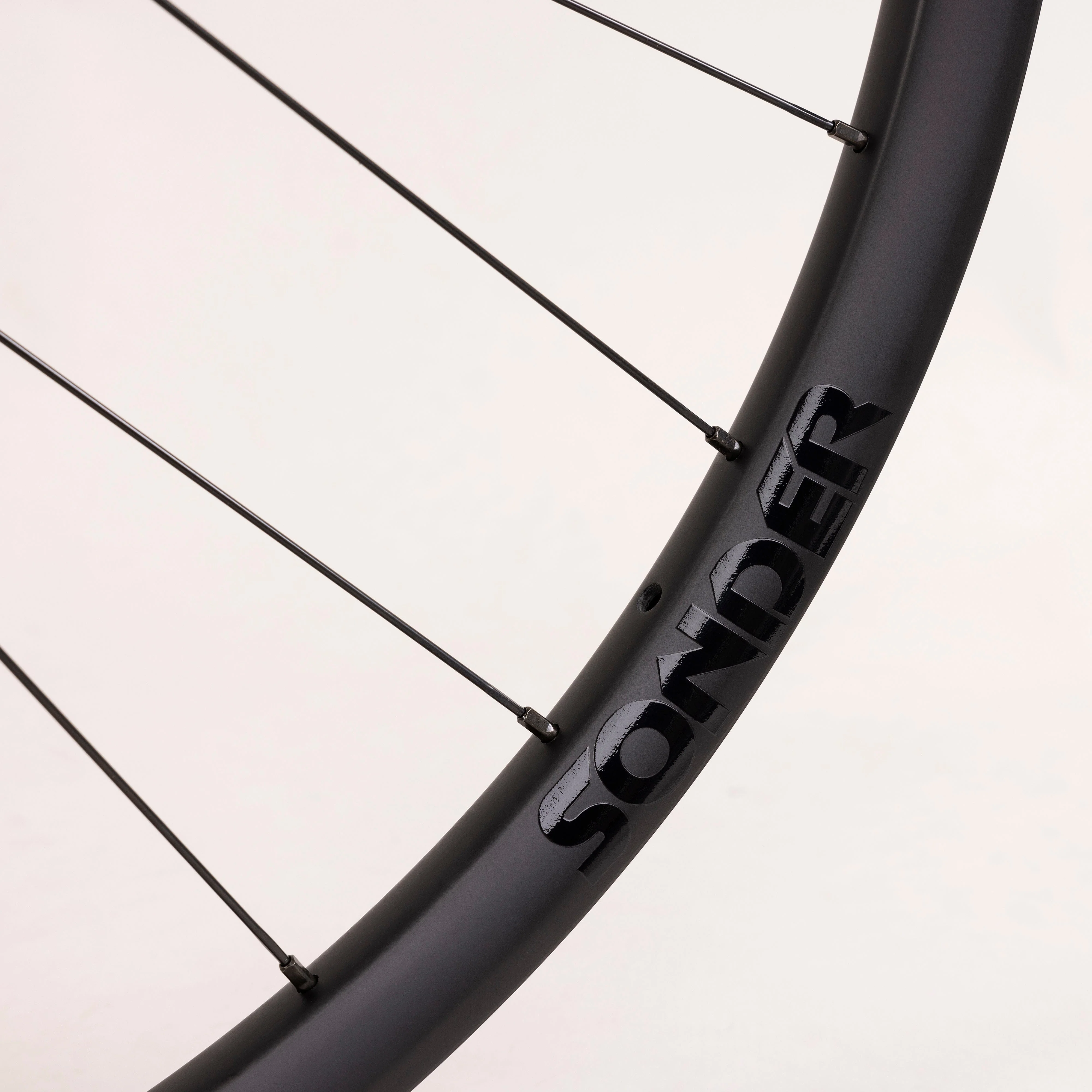 Sonder Black i24 Carbon Gravel Wheelset - Image 8