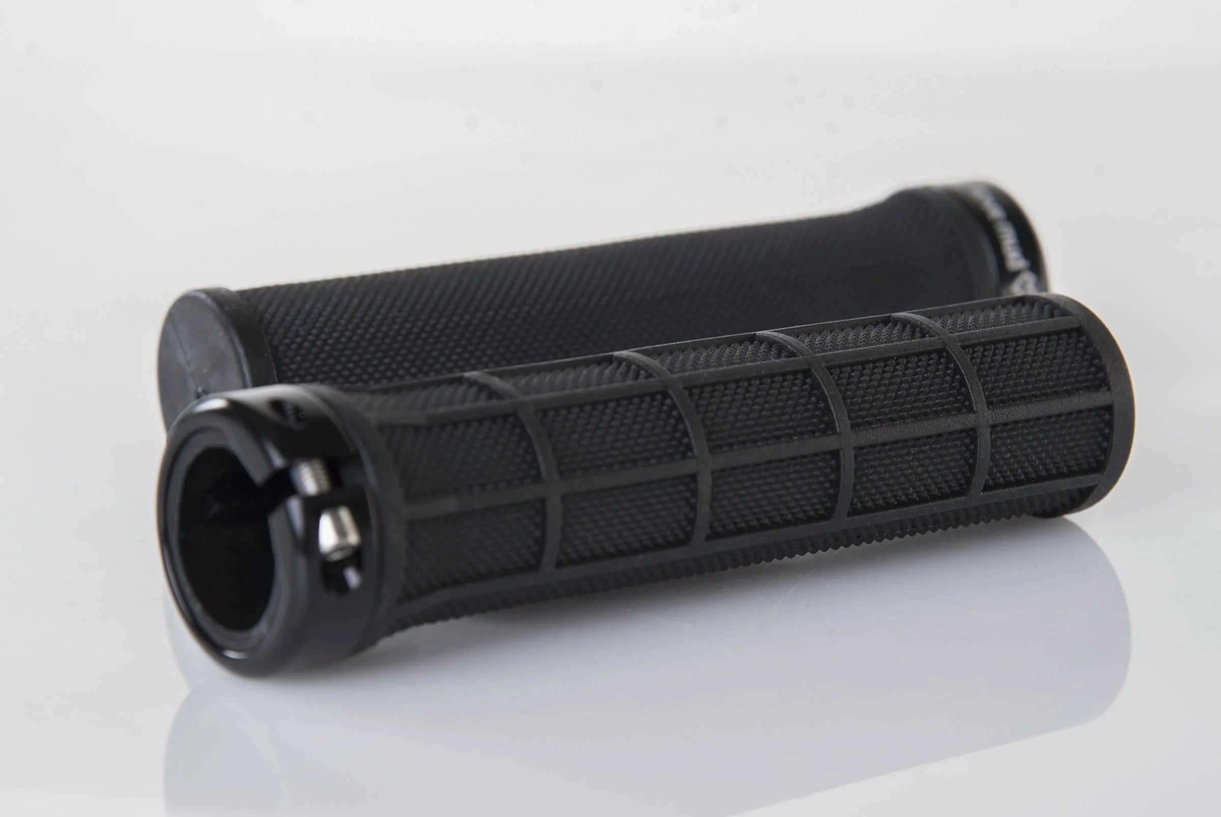Sonder Clutch - Image 3